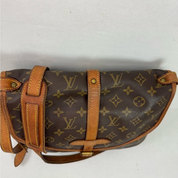 LOUIS VUITTON Monogram Saumur 30 Brown Crossbody shoulder bag. - Picture 5 of 15